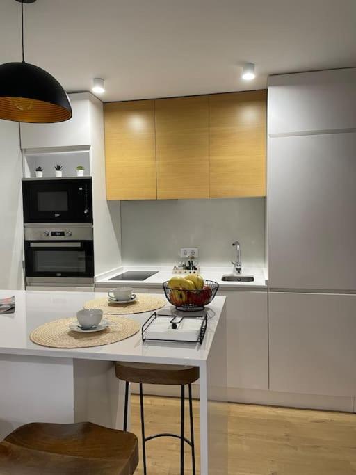 Apartamento Velarde-Maestranza Sevilla Bagian luar foto