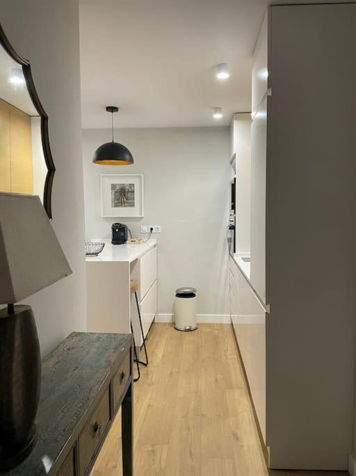 Apartamento Velarde-Maestranza Sevilla Bagian luar foto
