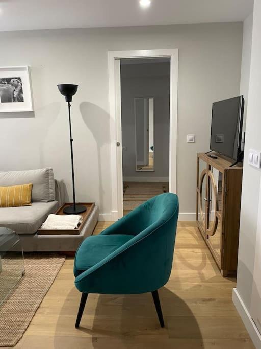 Apartamento Velarde-Maestranza Sevilla Bagian luar foto